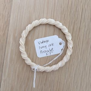 Vintage Ivory Bracelet 14k